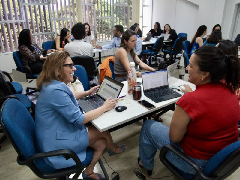 Cresce a participação de mulheres na Administração Pública Federal