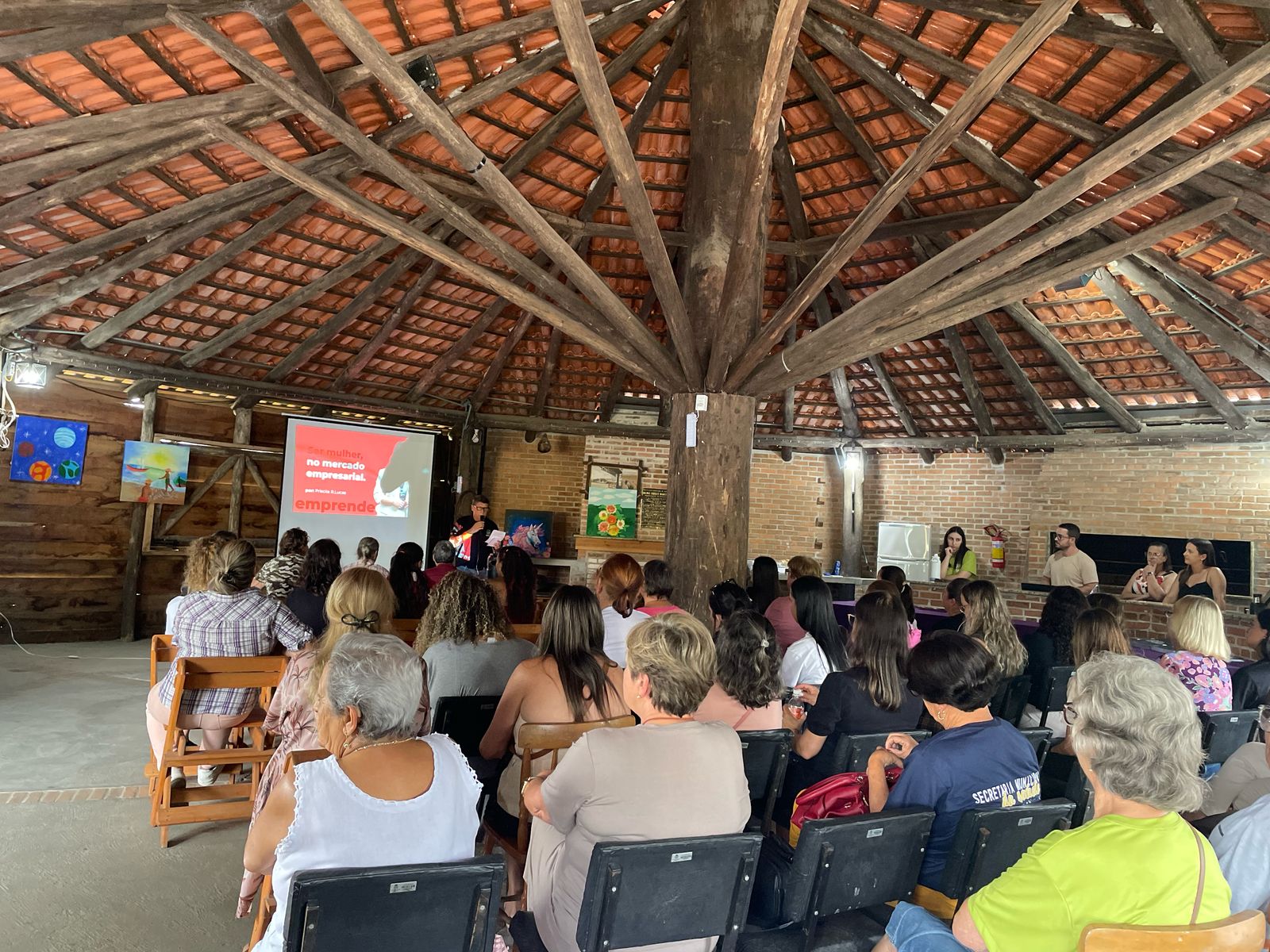 Evento marca mês da mulher com debate e ações em Cerrito