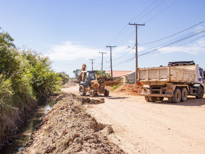 Prefeitura de Pelotas intensifica obra de drenagem no Salso