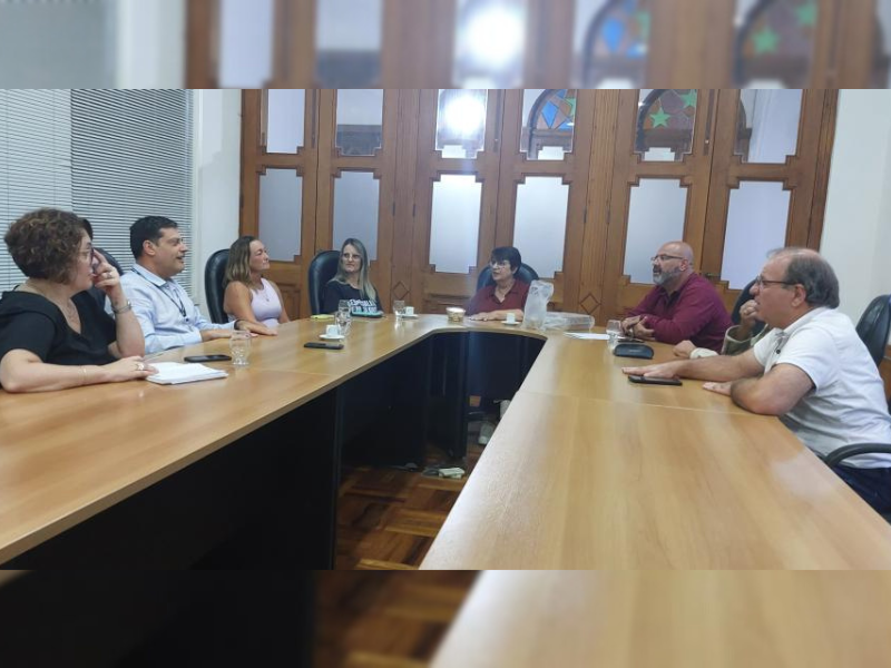 Prefeita de Rio Grande recebe convite para participar da Estação Páscoa