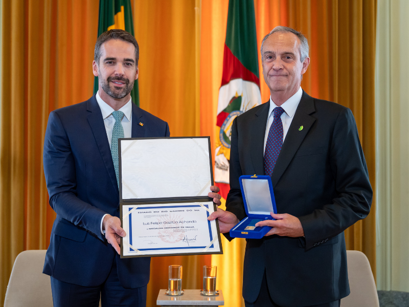 Presidente do Conselho da CMPC recebe Medalha Mauá por suas contribuições ao Rio Grande do Sul
