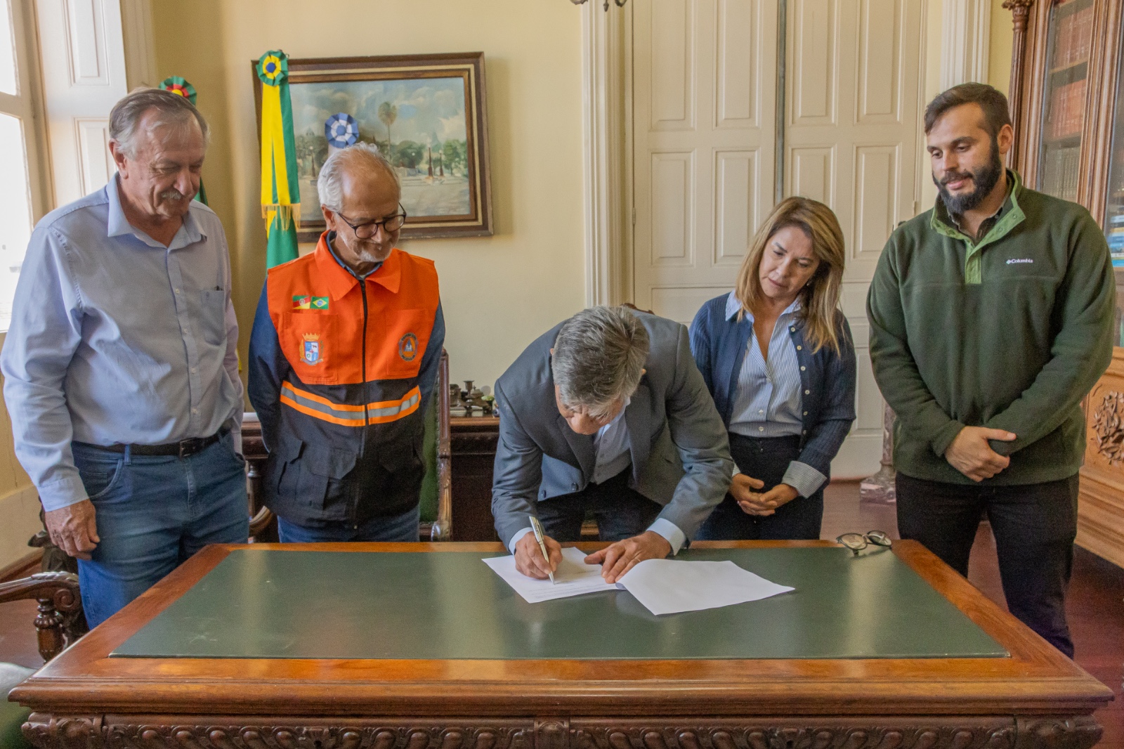 Prefeito de Pelotas assina decreto emergencial para prevenção de alagamentos