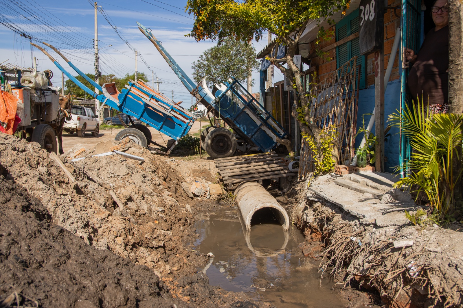 Prefeitura de Pelotas realiza obra de saneamento no Areal