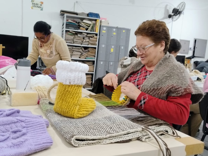 Cursos de artesanato são viabilizados por parceria entre a Prefeitura de Pelotas, o Senar e o Sindicato Rural