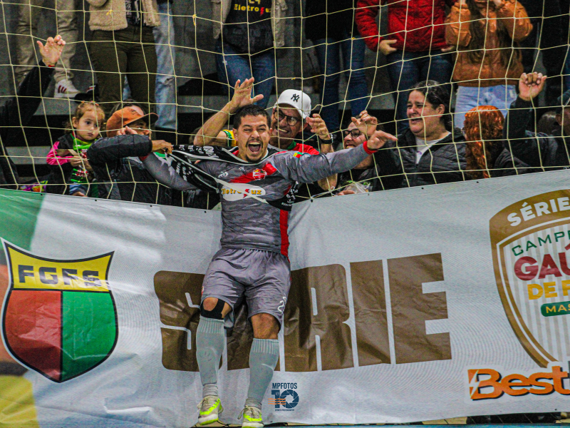 FGFS: Jaguarão Futsal brilha no Ferrujão e conquista vitória sobre o líder Atlântico
