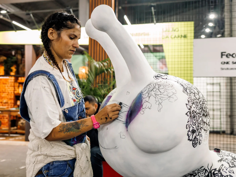 Mascote da Fenadoce ganha grafitagem inspirada em Bobbie Goods