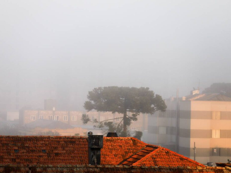 Frio persiste na Zona Sul com nevoeiros e chuva ao longo da semana