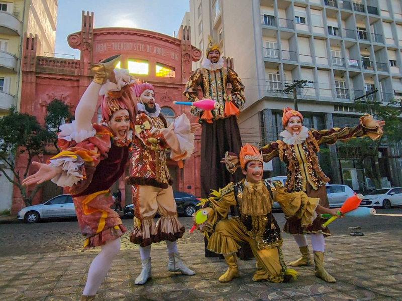 Dia do aniversário de Pelotas é celebrado com música, dança, teatro e circo
