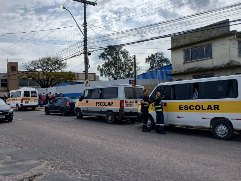 Secretaria de Transporte e Trânsito de Pelotas prossegue com fiscalizações de transporte escolar