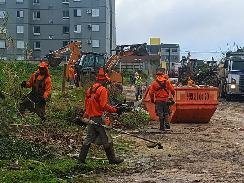 Prefeitura de Pelotas promove mutirão de limpeza no Areal