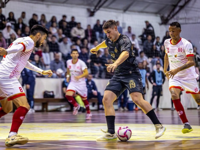 Equilíbrio técnico e desvantagem marcam início do mata-mata da Série Ouro da FGFS para equipes da Zona Sul