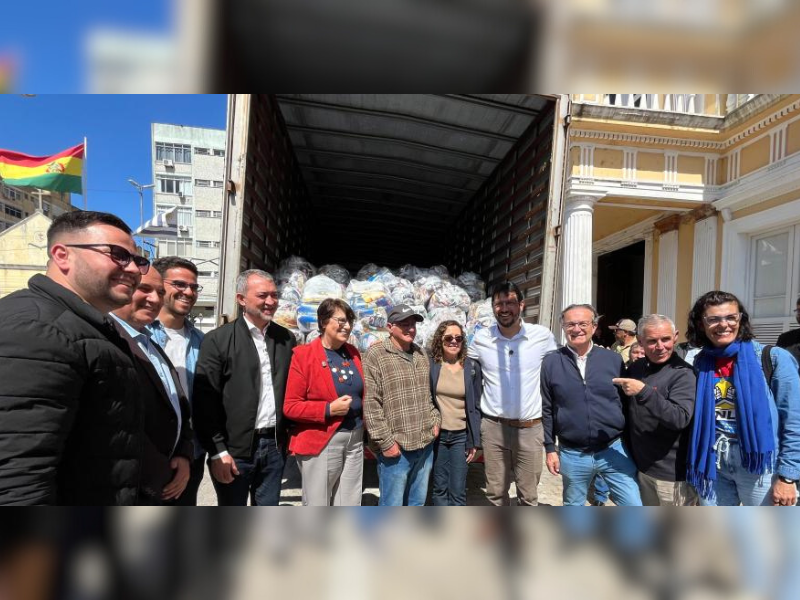 Conab entrega 540 cestas básicas a pescadores artesanais em Rio Grande