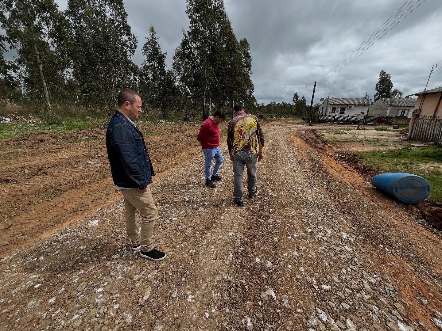 Prefeitura acompanha recuperação de pavimentação no bairro Paraíso em Pedro Osório