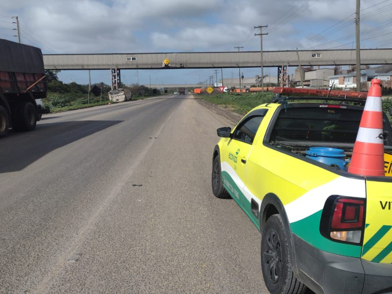 Manutenção em passarela danificada por carreta altera tráfego na BR-392 em Rio Grande nesta quarta-feira