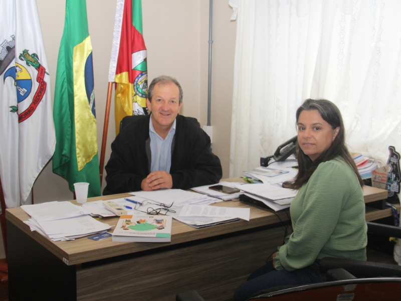 Prefeitura de Morro Redondo assina convênio de R$ 500 mil para construção de Centro de Convivência