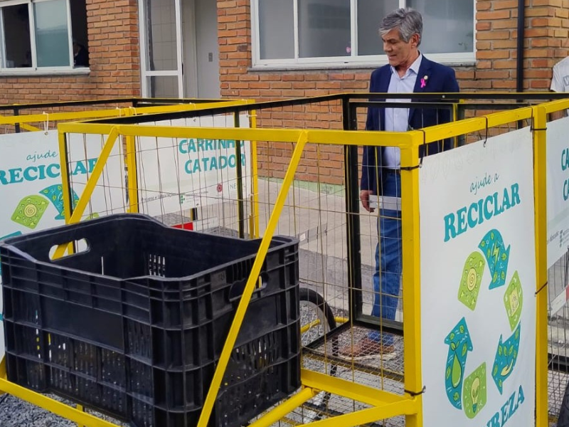 Centro Pop de Pelotas recebe carrinhos de reciclagem