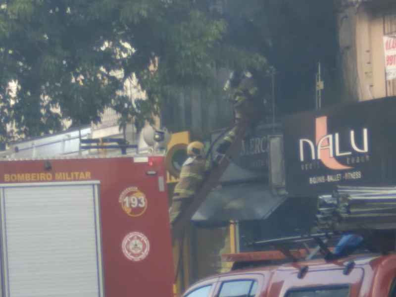 Incêndio atinge loja no Centro de Pelotas