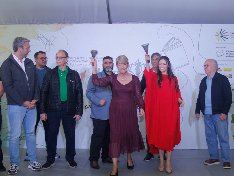 Cerimônia marca abertura oficial da 51ª Feira do Livro de Pelotas