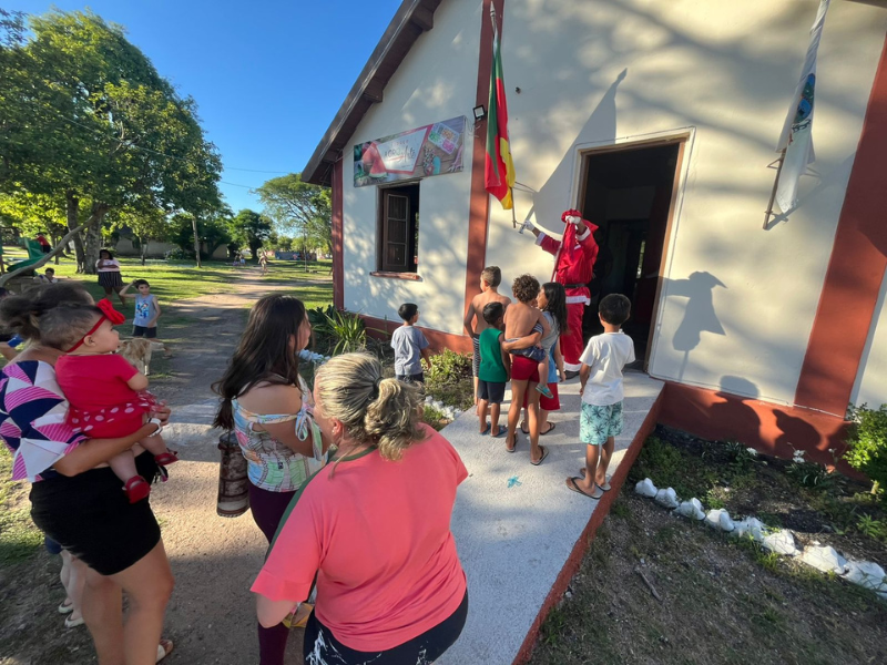 Casa do Papai Noel marca início da programação natalina em Pedro Osório