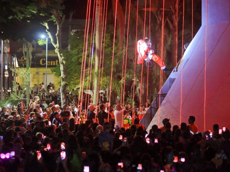 Acendimento das Luzes de Natal marca abertura do Natal nas Praças em Rio Grande