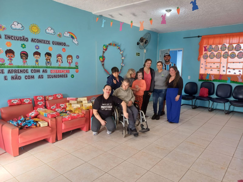 Consulado Gremista de São Lourenço do Sul realiza entrega de presentes a crianças carentes
