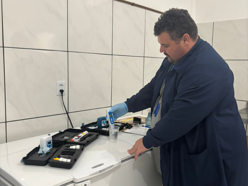 Moradores de Cerrito denunciam água fora do padrão e Vigilância Sanitária acompanha o caso