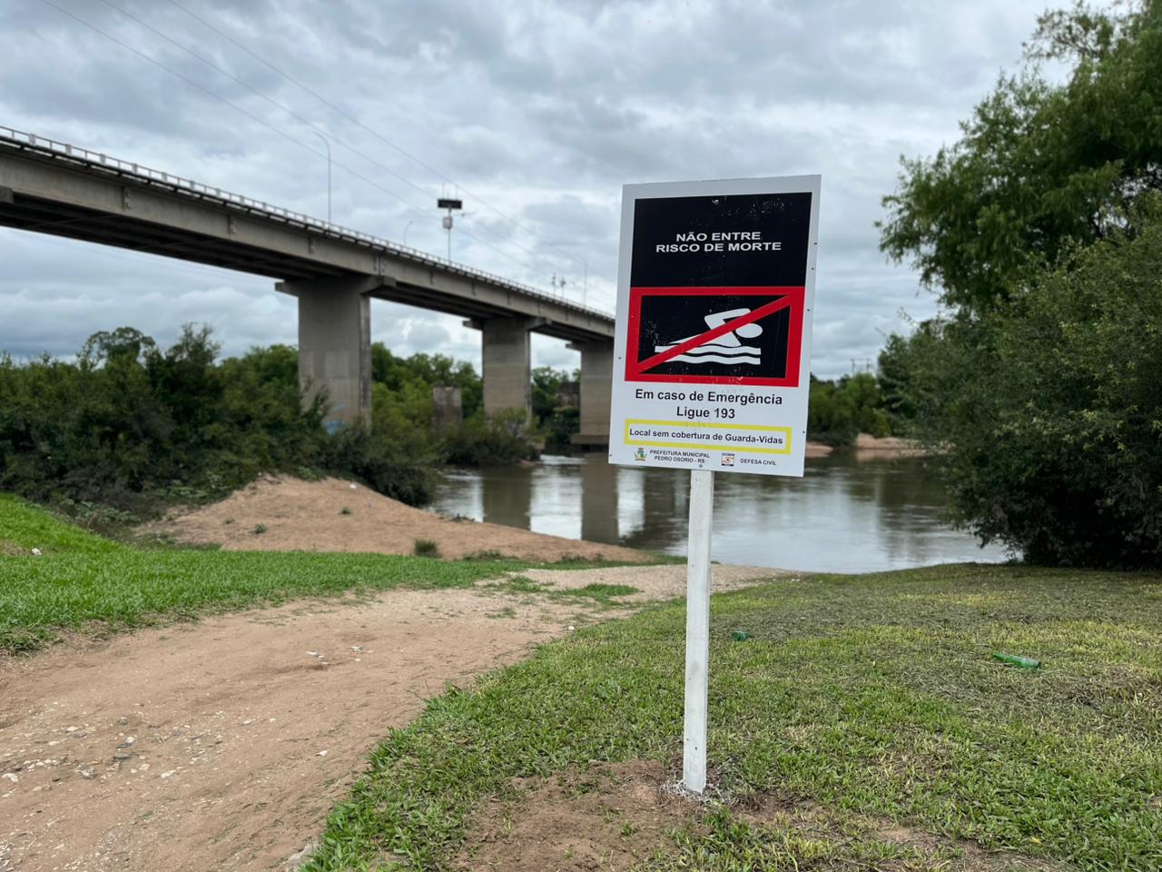 Prefeitura de Pedro Osório reforça sinalização de segurança no Rio Piratini