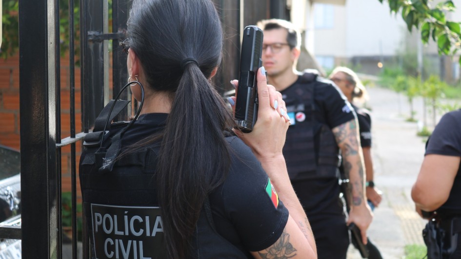 Polícia Civil prende 15 suspeitos em operação contra violência doméstica no RS