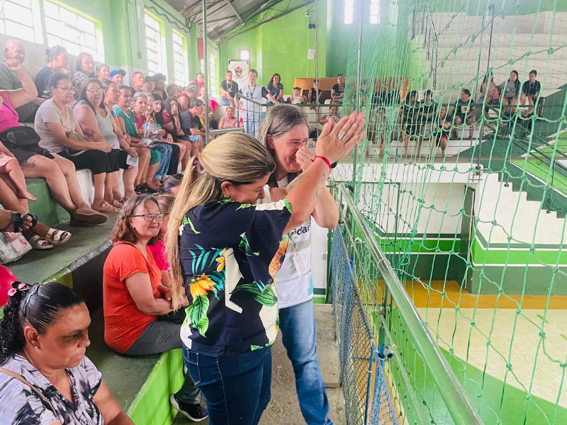 CEEE Equatorial entrega geladeiras a 25 famílias em Pedro Osório