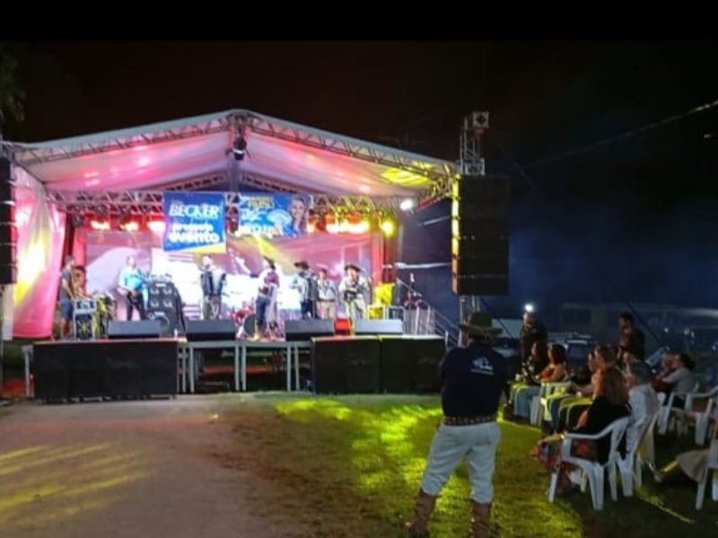2ª edição do Feovelha Show traz diferentes gêneros para animar a feira