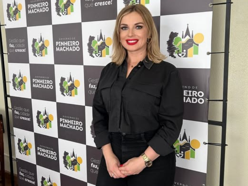 Laura Ratto assume a prefeitura de Pinheiro Machado durante férias do prefeito