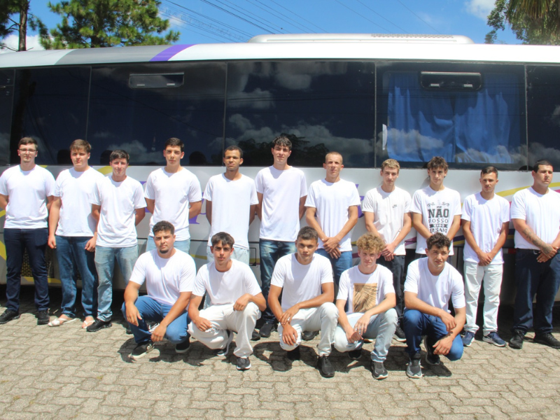 Jovens de Morro Redondo seguem para seleção no 12º Regimento de Cavalaria Mecanizado