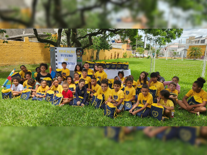 LBV entrega 105 kits pedagógicos a estudantes em situação de vulnerabilidade em Pelotas