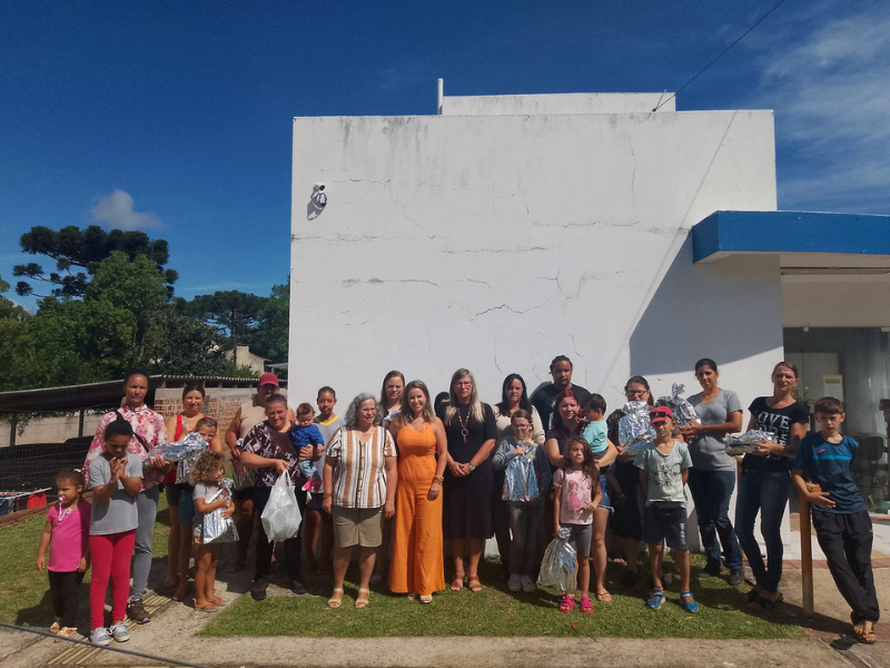 CRAS de Morro Redondo recebe doação de 31 kits escolares do 2º Registro de Imóveis de Pelotas