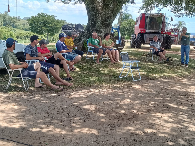 Curso de manutenção e operação de colheitadeiras é realizado em Morro Redondo