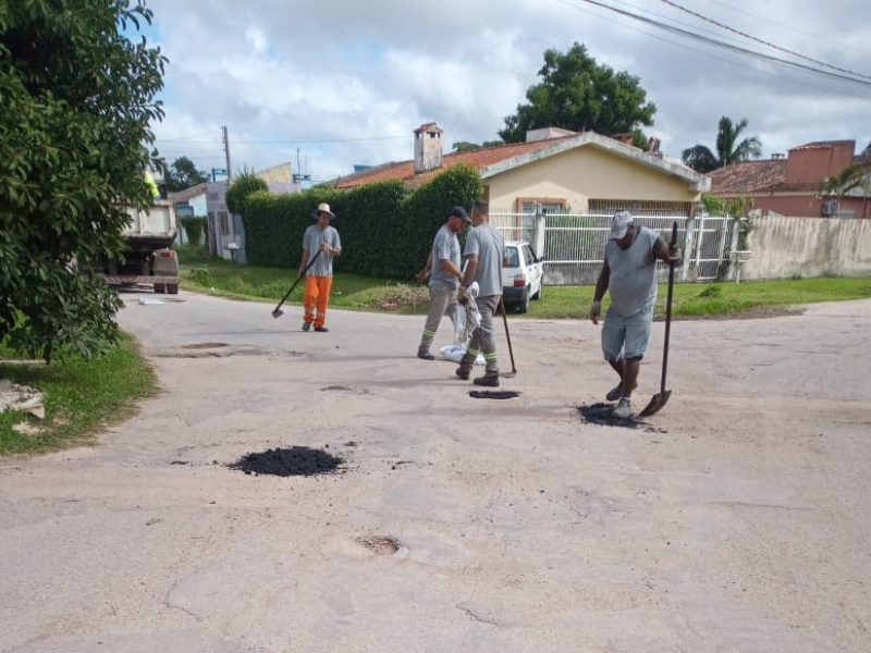 Secretaria de Obras de Pelotas usa 1,5 ton de asfalto frio em tapa-buracos