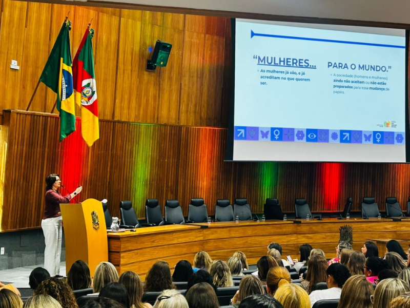 Encontro Estadual de Mulheres reúne municípios para fortalecer rede de proteção e qualificar identificação precoce de violência