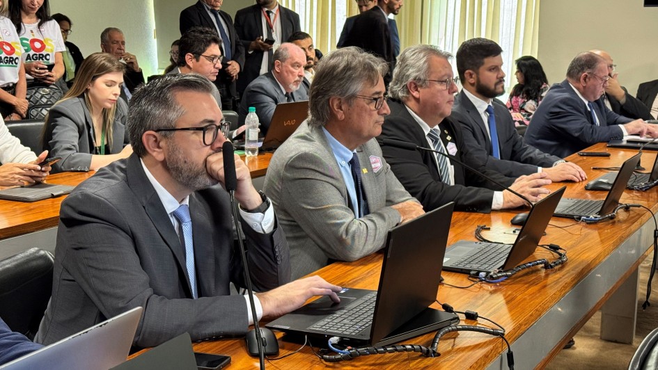 Governo do RS defende projeto para renegociação de dívidas rurais em Brasília