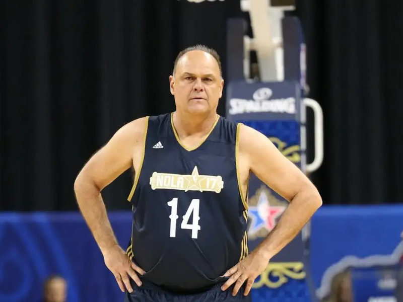 Jogador de basquete Oscar Schmidt morre aos 68 anos em São Paulo
