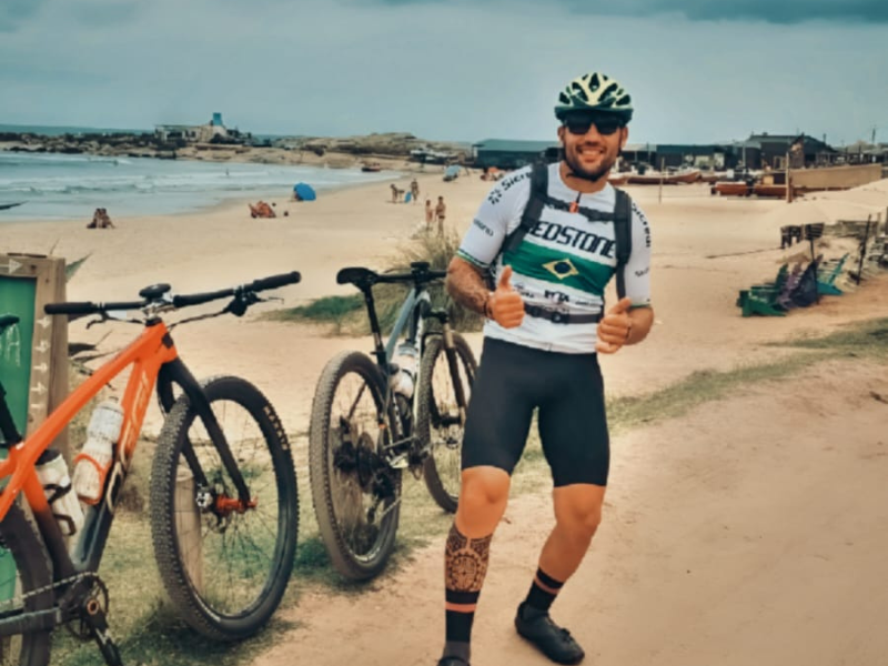 Ciclista rio-grandino percorre trajeto de quase mil quilômetros em prol da defesa dos animais