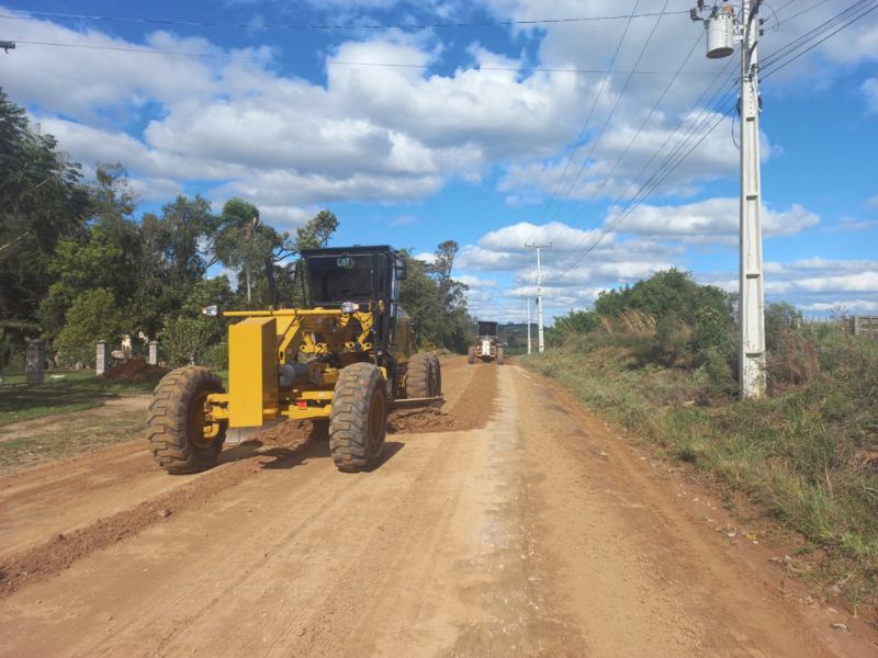 Secretaria de Obras de Morro Redondo intensifica manutenção de estradas e amplia melhorias urbanas