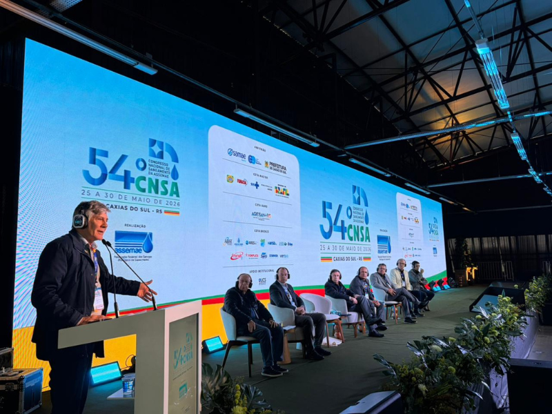Prefeito de Pelotas defende gestão pública eficiente em congresso nacional de saneamento
