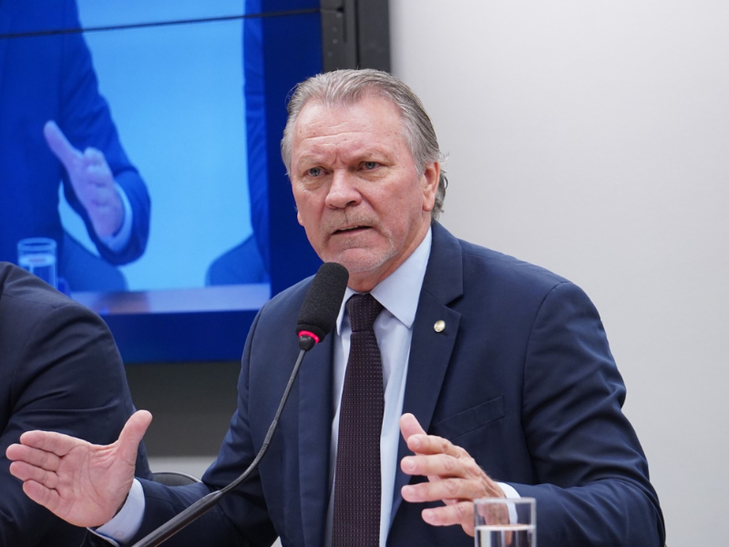 Afonso Hamm coordena reunião da Bancada Gaúcha e lidera discussão de projetos para o Orçamento de 2027