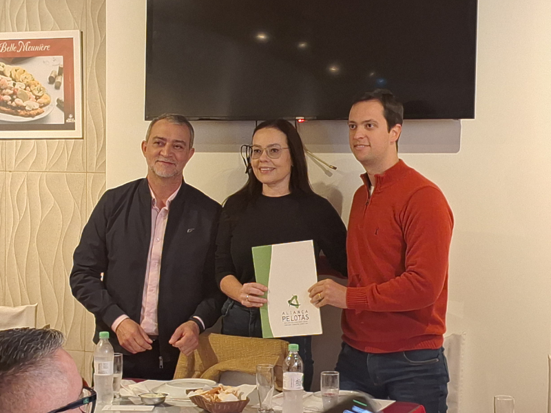 Aliança Pelotas apresenta demandas da Zona Sul a Juliana Brizola e Edegar Pretto