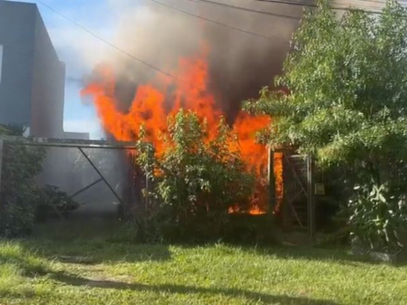 Incêndio em residência no Laranjal deixa uma vítima fatal em Pelotas