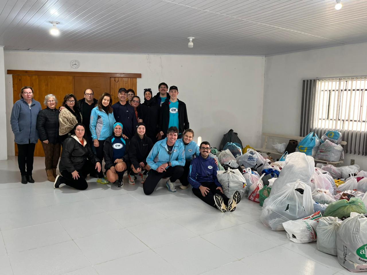 São Lourenço do Sul: Campanha do Agasalho da OW Assessoria de Corrida arrecada cerca de 3 mil peças