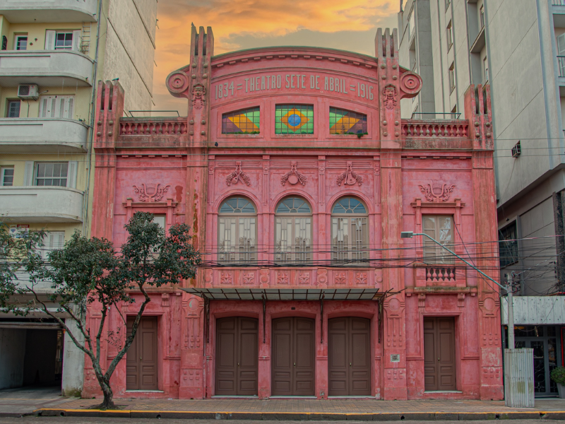 Prefeitura anuncia reabertura do Theatro Sete de Abril no aniversário de 214 anos de Pelotas