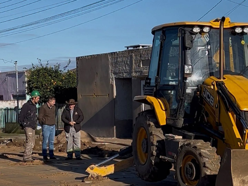 Obra de calçamento na Rua Carlos Augusto Peter é iniciada no Bairro Getúlio Vargas em Arroio Grande
