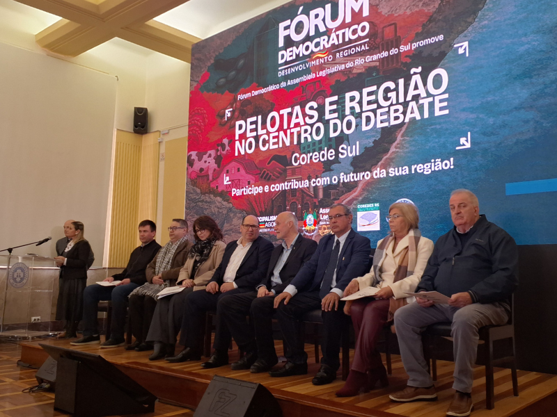 Fórum Democrático debate governança regional, agricultura familiar e resiliência climática em Pelotas