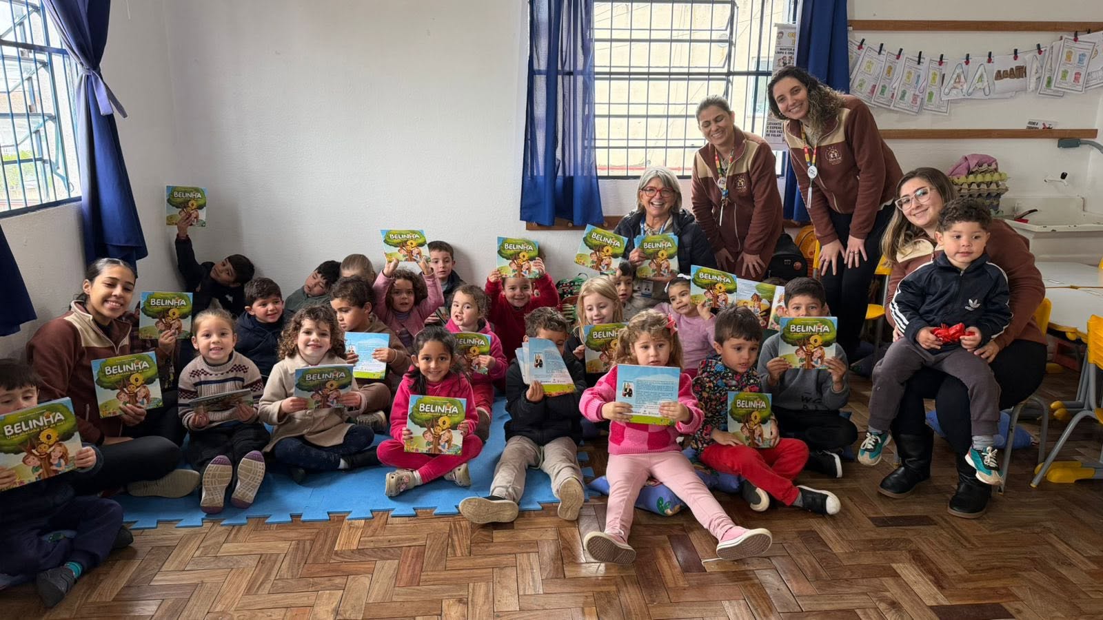 Tarde do Conto encanta crianças em escola de Piratini